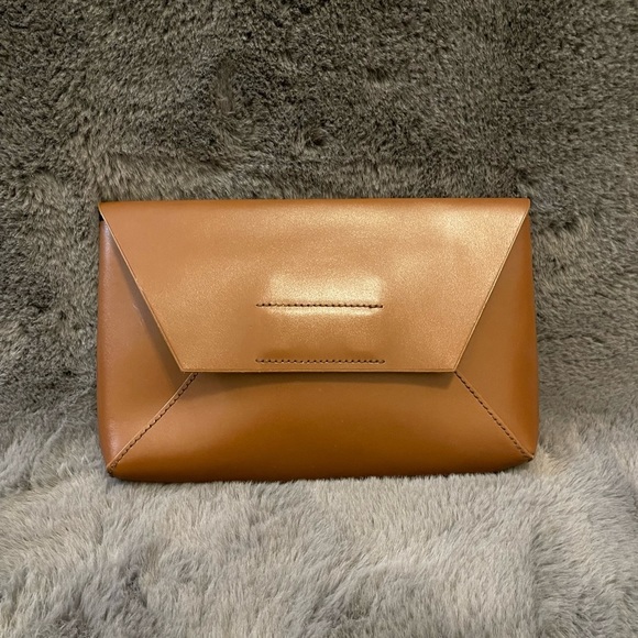 J. Crew Handbags - ‼️NWOT J.Crew Leather Clutch✨
